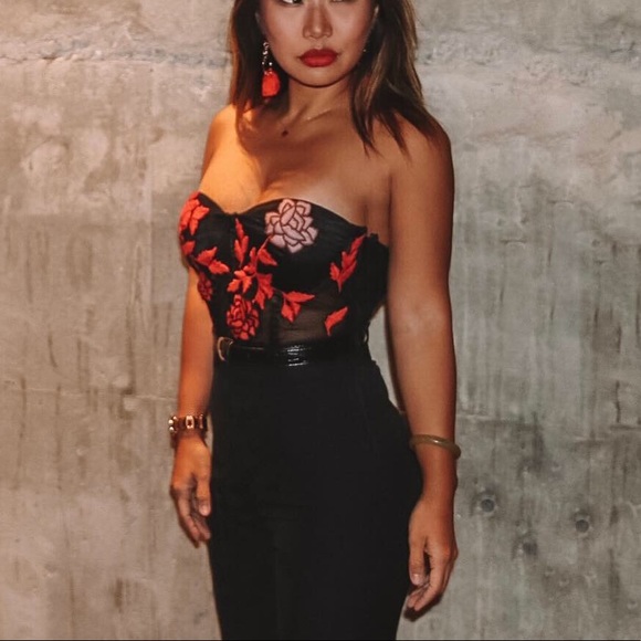 Bebe jumpsuit size 6 - Picture 2 of 2